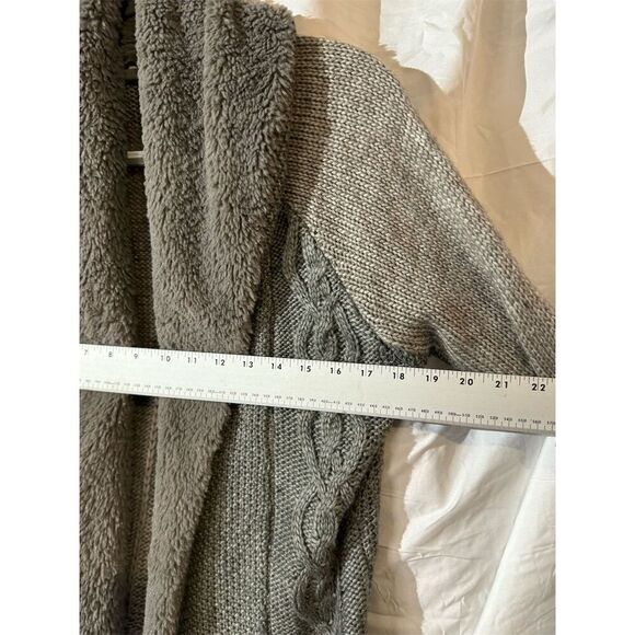 Mystree Women's Grey Angora Blend Chunky Cable-Knit Open front Cardigan L Fur - Picture 9 of 11